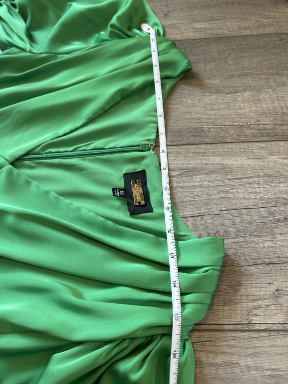 Alexia Admor Felicity Midi Dress Green Puff V Neck Size Spring Wedding Guest Fun - Picture 8 of 16
